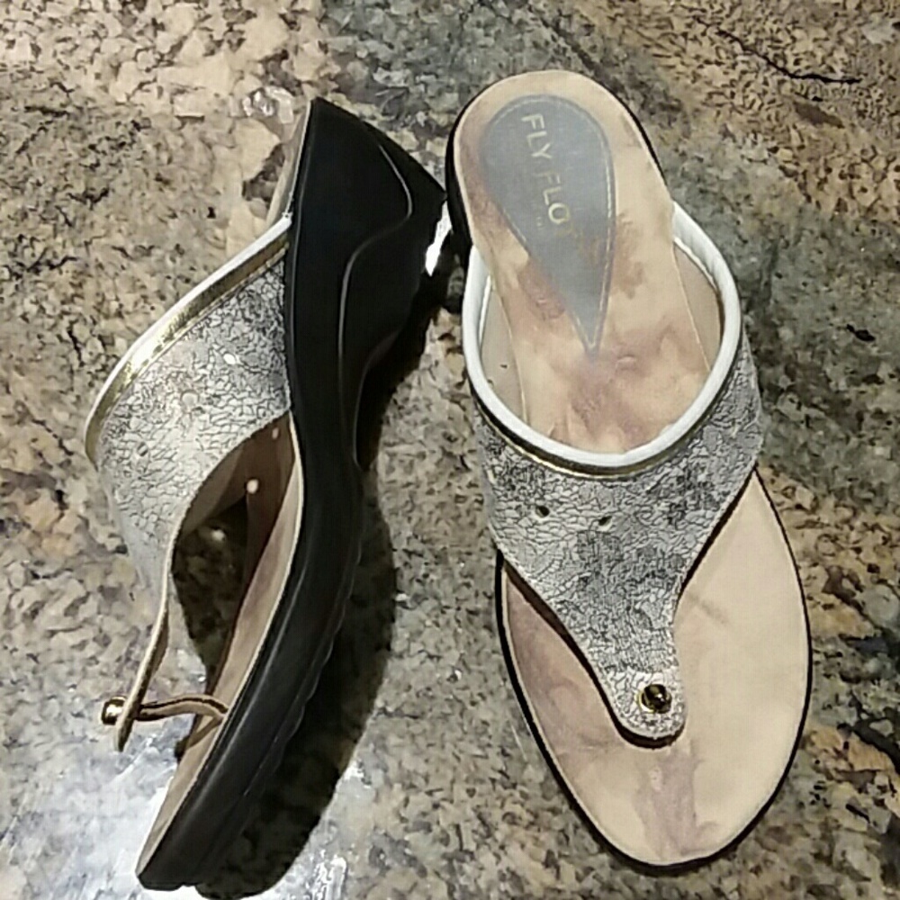 Nwot💕FLY FLOT* Sandals!